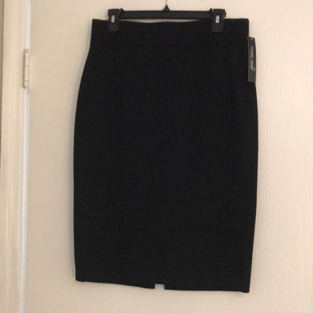 Antonio Melani Stretch Pencil Skirt in Black